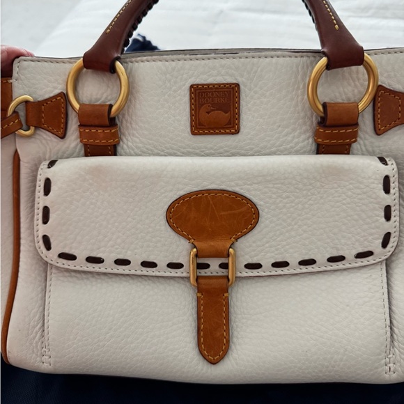 Dooney & Bourke White and Brown Leather Handbag with Wallet - Picture 2 of 6